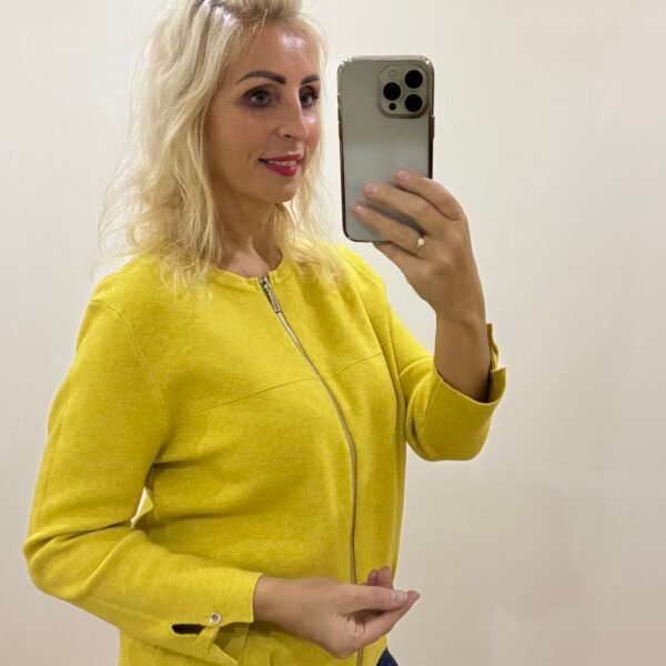 Užtraukiamas Geltonas Megztukas