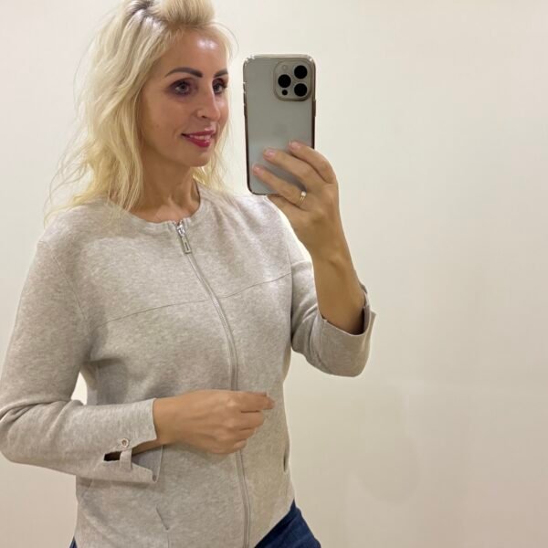 Užtraukiamas Late Megztukas