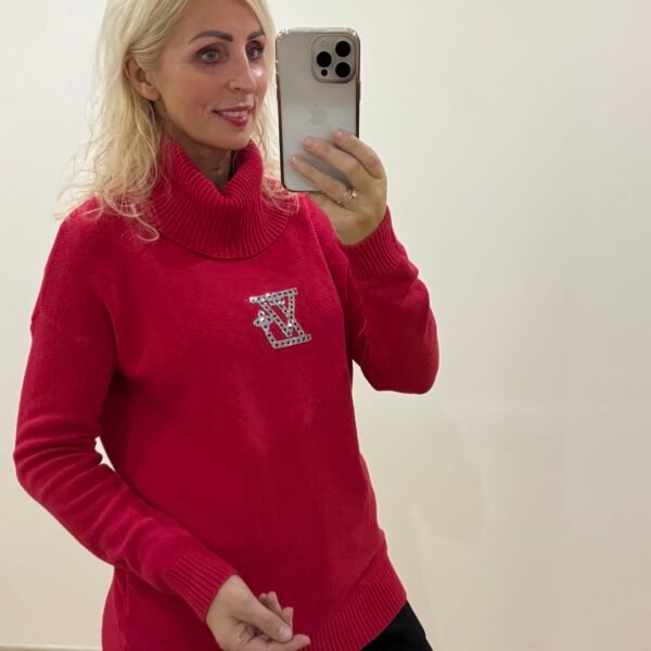 Raudonas Megztukas Su Kaklu