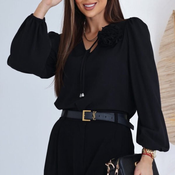 Premium Klasės Juoda Palaidinė Su Išsegama Gėle