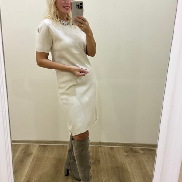 Megzta Suknelė Dekoruota Akutėmis