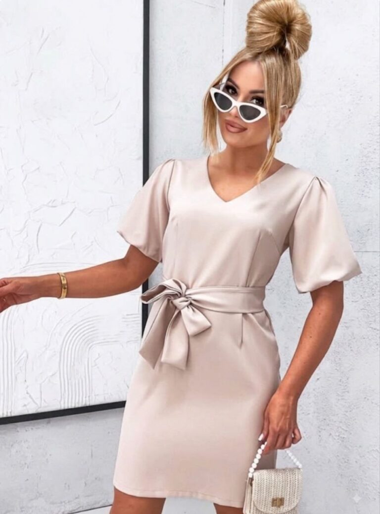 Klasikinė Elegantiška Trumpa Suknelė