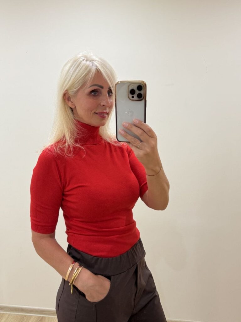 Raudona viskozinė golfytė