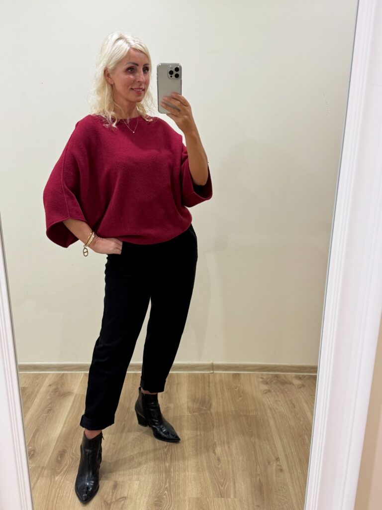 Tamsaus Vyno Kimono Megztukas — 1 nuotrauka
