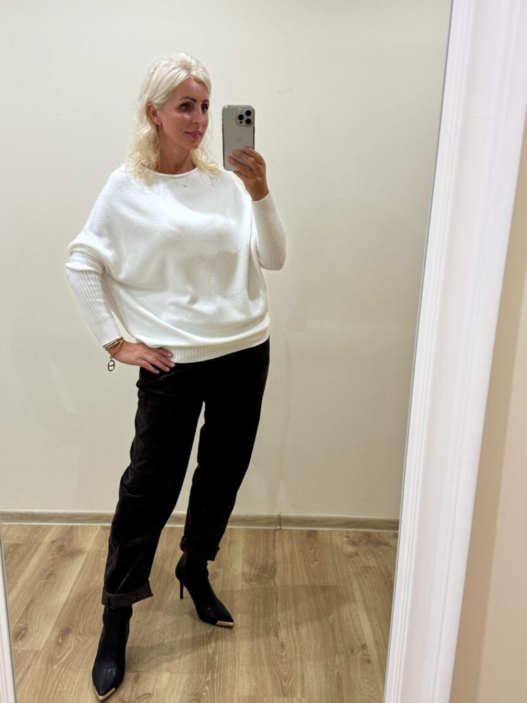 Prabangus Kreminis Kimono Megztukas — 1 nuotrauka